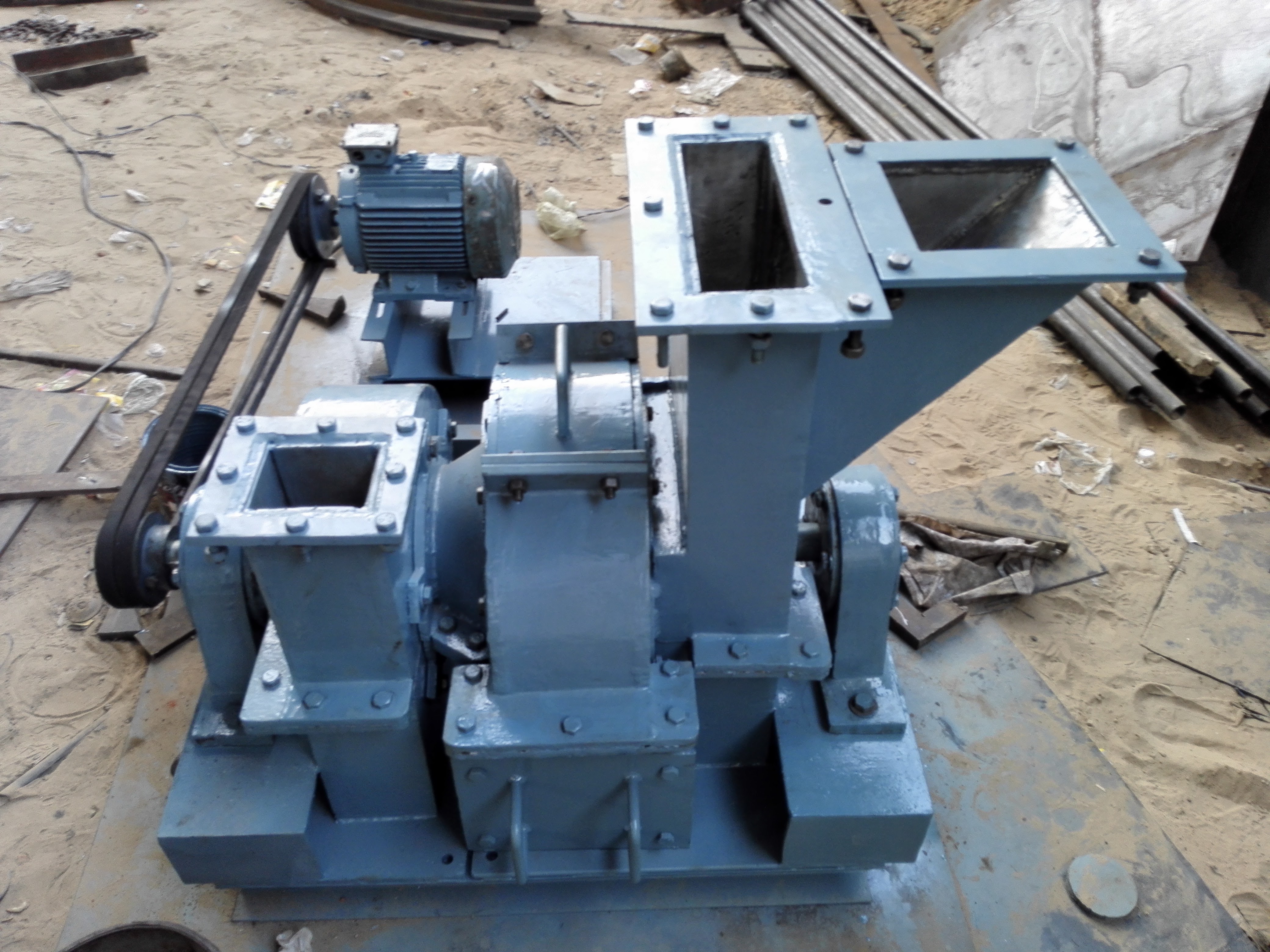 Pulverizer